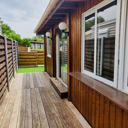 דירות גוז'אן-מסטרה Mini Chalet Proche Arcachon מראה חיצוני תמונה