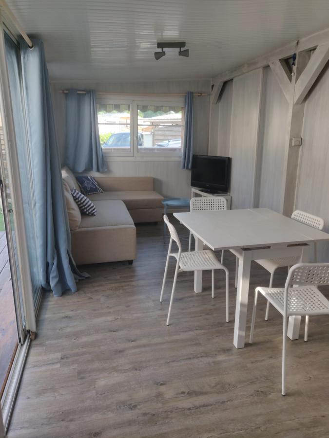דירות גוז'אן-מסטרה Mini Chalet Proche Arcachon מראה חיצוני תמונה